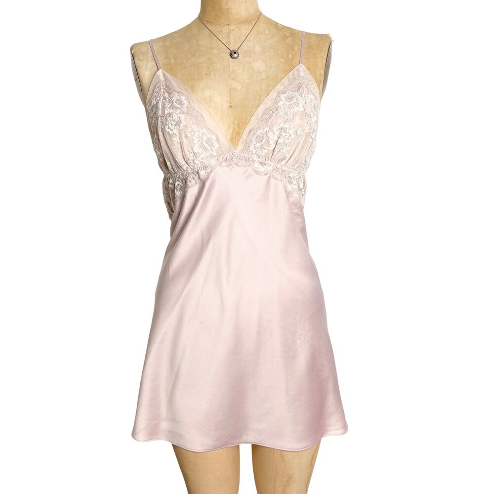 Flora Nikrooz Blush Pink Lace Slip‎ Dress Silky Romantic Ethernal Dreamy Size L